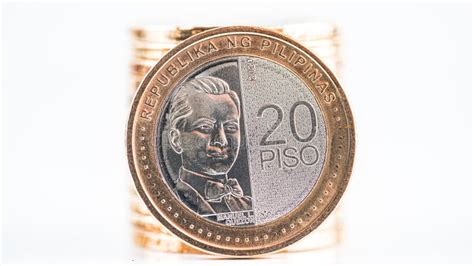 Philippine Twenty Pesos Coins Stock Photo - Image of coin, chain: 234932338