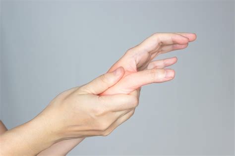 ¿Te duele el pulgar y no sabes por qué? Puede que la respuesta esté en tu móvil - Onda Vasca