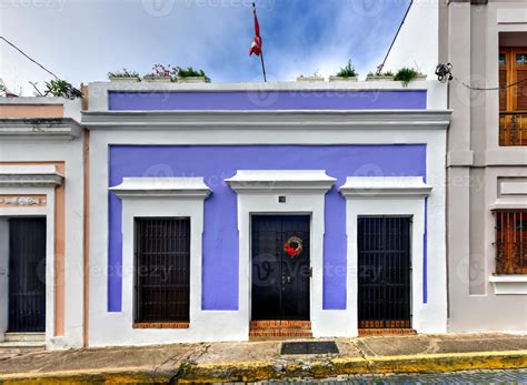 Classical colonial style architecture of San Juan, Puerto Rico. 16677617 Stock Photo at Vecteezy