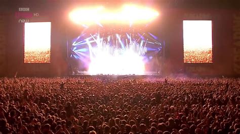 Arctic Monkeys - R U Mine? Live Reading & Leeds Festival 2014 HD | Reading and leeds festival ...