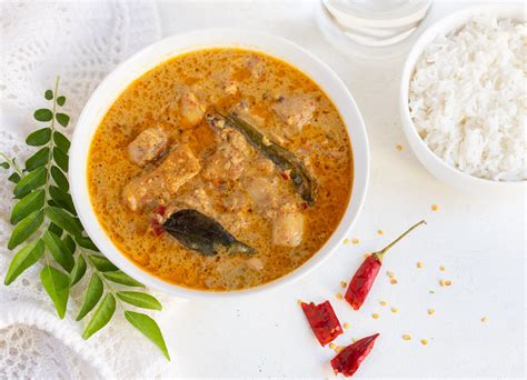 Meen Kulambu: South Indian Fish Curry Recipe