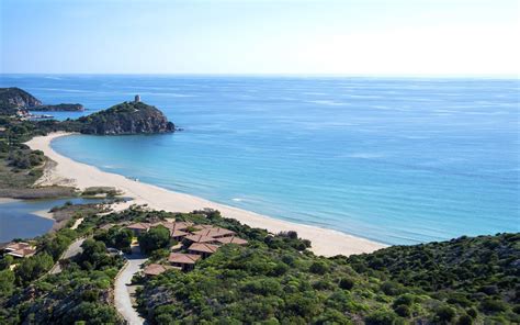 Chia Laguna resort Sardinie | Resort, Laguna, Mediterranean landscaping