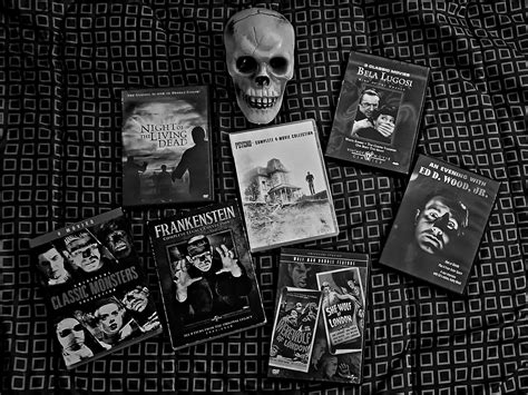 An Introduction to Black and White Horror Movies - Laura's Books and Blogs