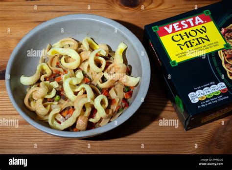 Vesta Chow Mein ready meal Stock Photo - Alamy