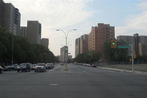 East New York’s Starrett City complex sells for $905M - Curbed NY