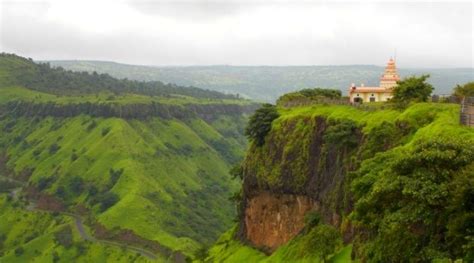 Sajjangad Fort in Satara | Ramdas Swami Samadhi