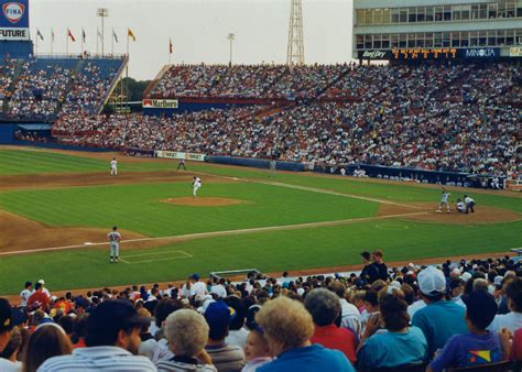 File:Arlington Stadium 1992 - 2.jpg - Wikimedia Commons