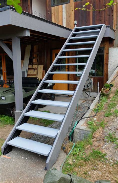 Outdoor Stair Stringers by Fast-Stairs.com