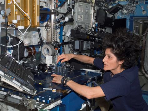 NASA Astronaut Sunita Williams Stays In Orbit With SpaceX And Boeing : NPR