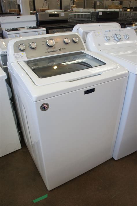 28" Maytag MVWX655DW 4.3 cu.ft. Capacity Top Load Washer - Appliances TV Outlet