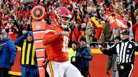 Chiefs vs. Raiders score: Kansas City's defense dominates as Chiefs ...