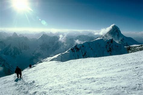 Climbing history Of Broad Peak ~ Great Mountain