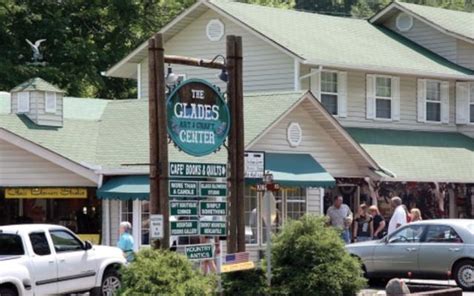 The Glades Arts and Crafts Center | Gatlinburg, TN 37738