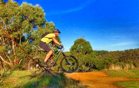 3 Mountain Biking Tips for Beginners - iNform Health and Fitness