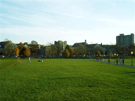 File:Virginia Tech drillfield 20031101.jpg - Wikimedia Commons