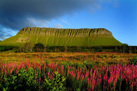 Exploring Ireland’s West Coast By Car: 10 Must-Stop Places