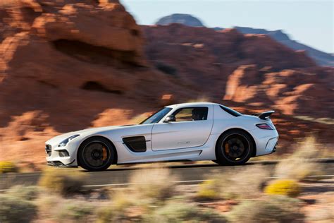 Mercedes-Benz Reveals SLS AMG Black Series - ForceGT.com