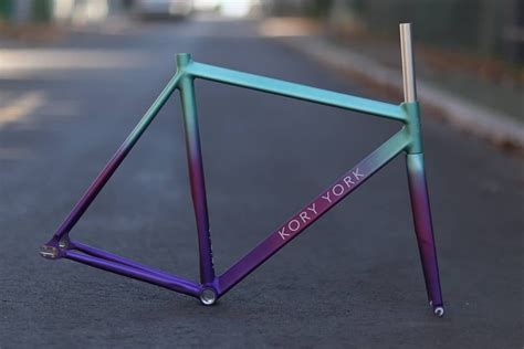 Custom Bike Frame Painting - Arsma