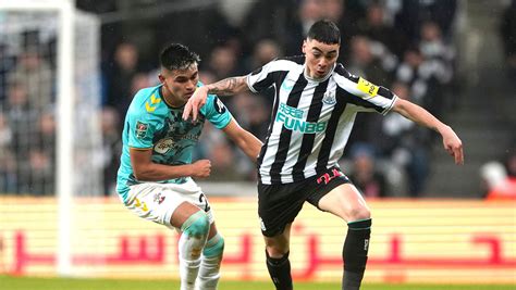 Almiron signs contract extension with Newcastle