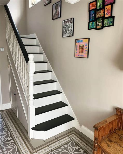 How To Paint Stairs Spindles And Bannisters | Valspar Paint