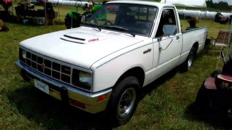 Isuzu Pup Turbo Diesel Truck. This 1984 Survivor really is incredible! - YouTube