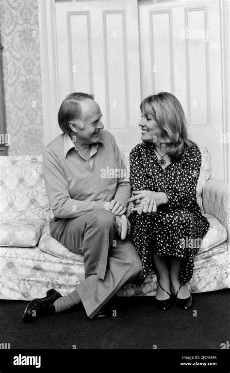 Esther rantzen desmond Black and White Stock Photos & Images - Alamy