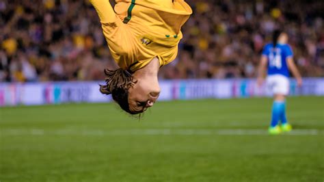 Sam Kerr Backflip - Sam Kerr The Best Player In The World Tell Us ...