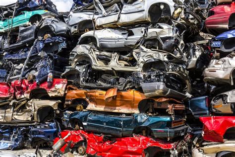 Indianapolis - Circa August 2016 - a Pile of Stacked Junk Cars - Discarded Junk Cars Piled Up ...