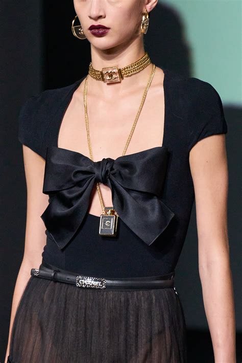 Chokers and Necklaces Spring 2023 Fashion Trend | The Impression