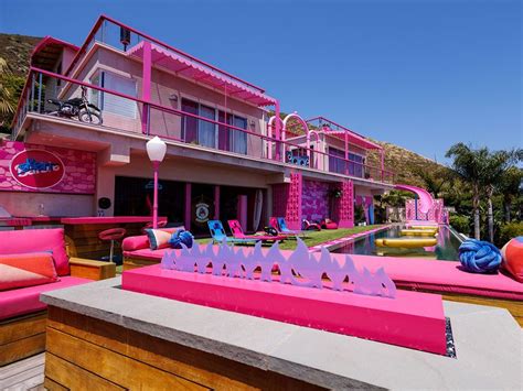 Photos: Barbie's real-life Malibu Dreamhouse back on Airbnb ...