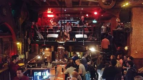 Galway nightlife: 10 BARS AND CLUBS you NEED to experience