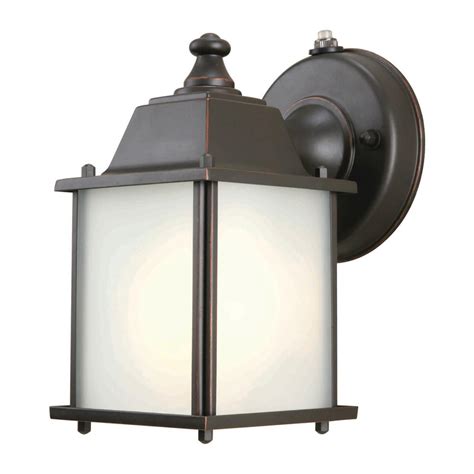 Hampton Bay 1-Light Outdoor Dusk-to-Dawn Wall-Mount Lantern Oil-Rubbed ...