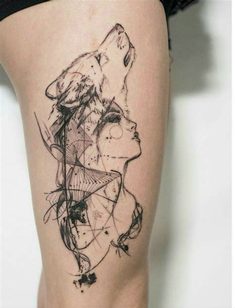 Wolf tattoo | Tatuagens femininas de lobo, Tatuagem de crânio na mão, Tatuagens marquesan