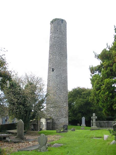 File:Kells Round Tower1.JPG - Wikimedia Commons