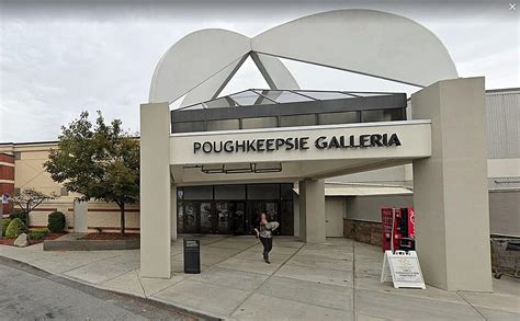 Poughkeepsie Galleria Urges State to Allow Phase 2 Reopening