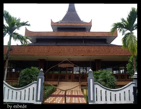 Rumah Bangsal Kencono - DI Yogyakarta #PINdonesia Traditional Home Style, Traditional Houses ...