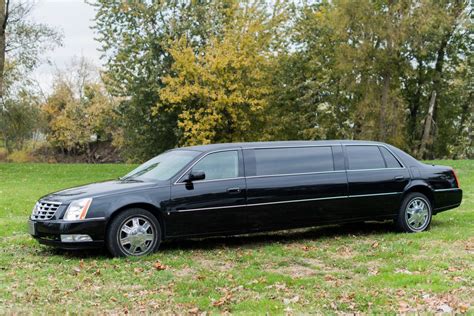 6 Passenger Cadillac - Advantage Limo & Coach