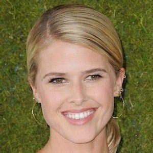 Sarah Wright - Age, Family, Bio | Famous Birthdays