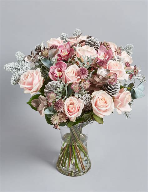 Christmas Glamour Flower Bouquet Christmas Bouquet, Christmas Flowers ...