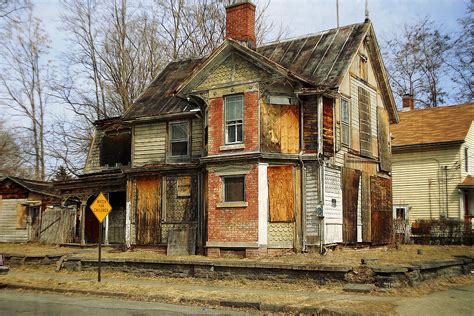 Dilapidated House 1 | I drove by this house today in Kingsto… | Flickr