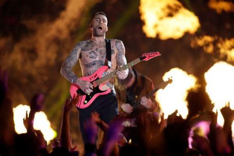 Super Bowl 2019: Maroon 5’s boring striptease of a halftime show brings ...