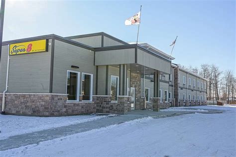 SUPER 8 BY WYNDHAM MOOSONEE - Updated 2024 Prices & Hotel Reviews (Ontario)