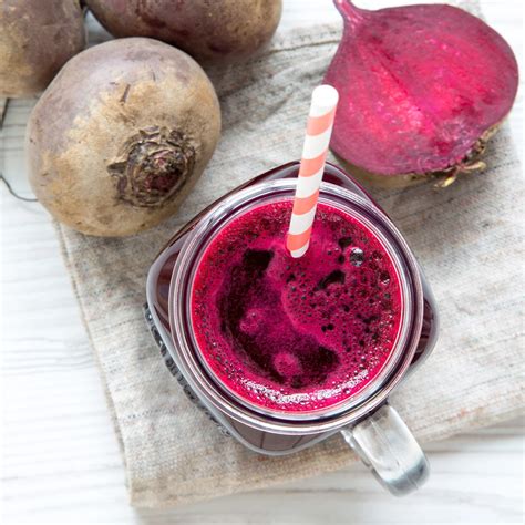 Beet Juice: How to Make Beetroot Juice - Yummieliciouz