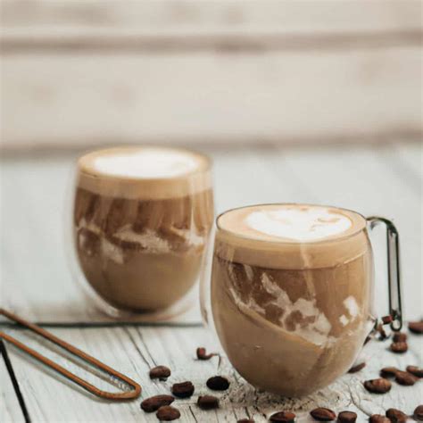 How to Make a Cafe Con Leche (Recipe) - Espresso & Coffee Guide