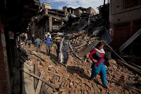 Rescue Efforts Continue in Kathmandu After Saturday's Deadly Earthquake ...