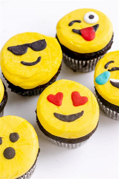 Emoji Cupcakes - Mindycake - Mindy Johnson