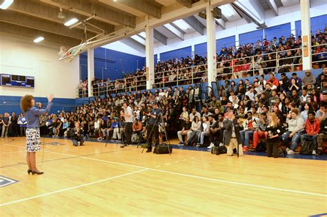 Michelle Ryan Wins MA Milken Educator Award for 2015-16 » Photos