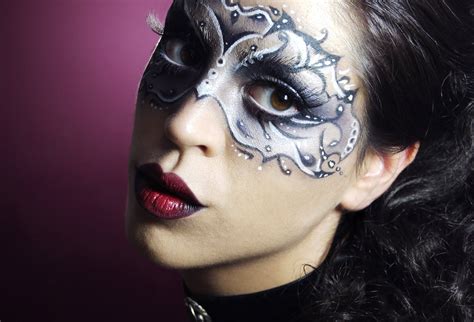 masquerade mask face paint - Google Search | Masquerade mask makeup ...