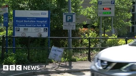 Royal Berkshire Hospital parking: Council approves charges on nearby roads - BBC News