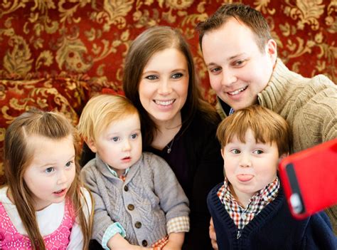 Josh Duggar Welcomes Fifth Child With Anna Duggar | E! News